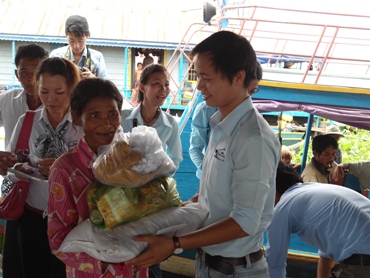 BMB TRIP TO TONLE SAP LAKE FOR CHARITY 5
