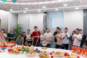 BMB钢铁的温暖与快乐圣诞节