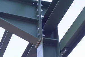 Bolted connections used in pre-engineered steel buildings