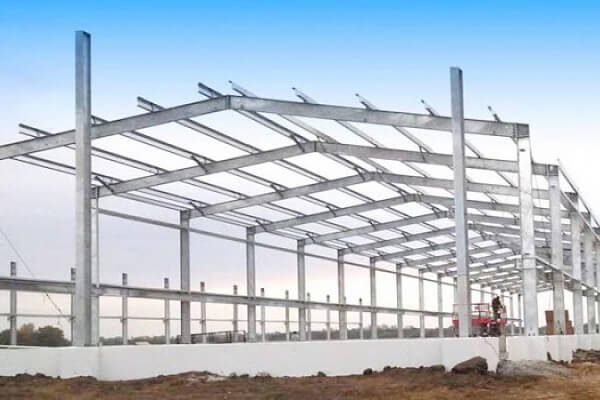 What should be paid attention to in the design and construction of prefabricated factories?