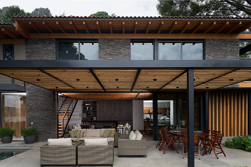 Steel frame house with tile roof