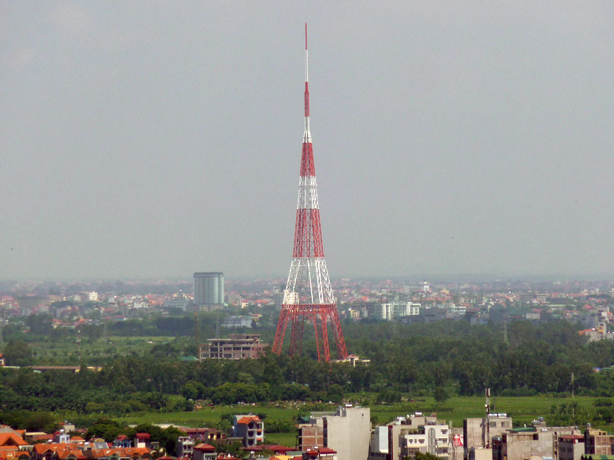 Steel structures are commonly used in tall towers