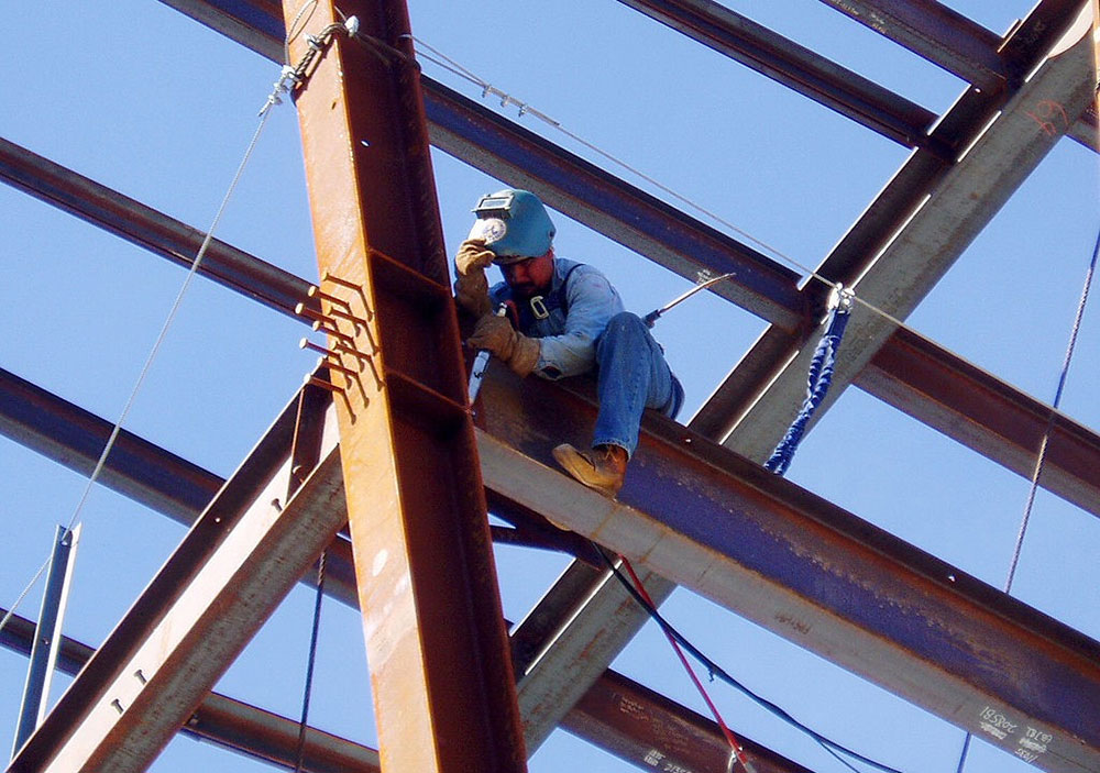 Application of steel structure to optimize construction time