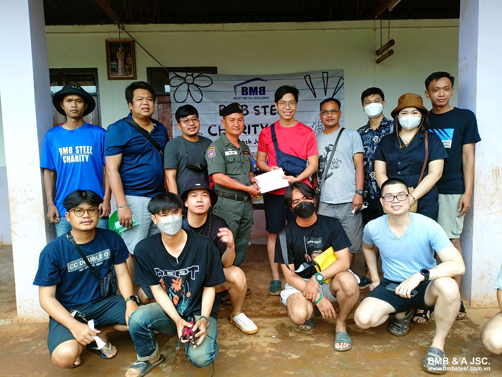  BMB Steel Thailand, in cooperation with agencies and departments at Ban Mae Lana, have organized charity programs to decrease the difficulties of the children here partially. 