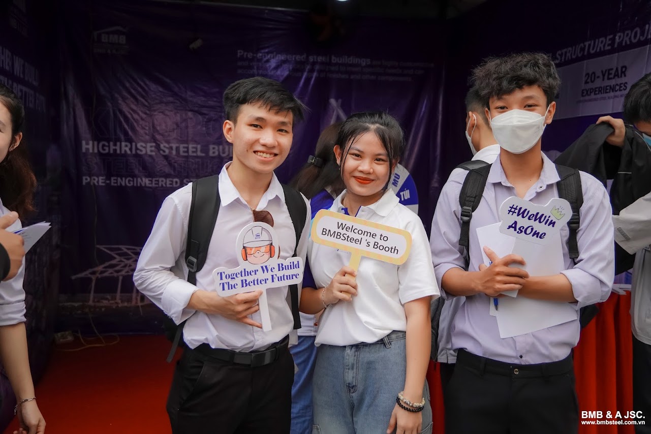 Job fair at Ton Duc Thang University