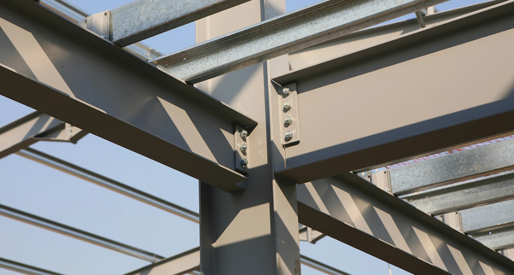 Connection systems in steel structure