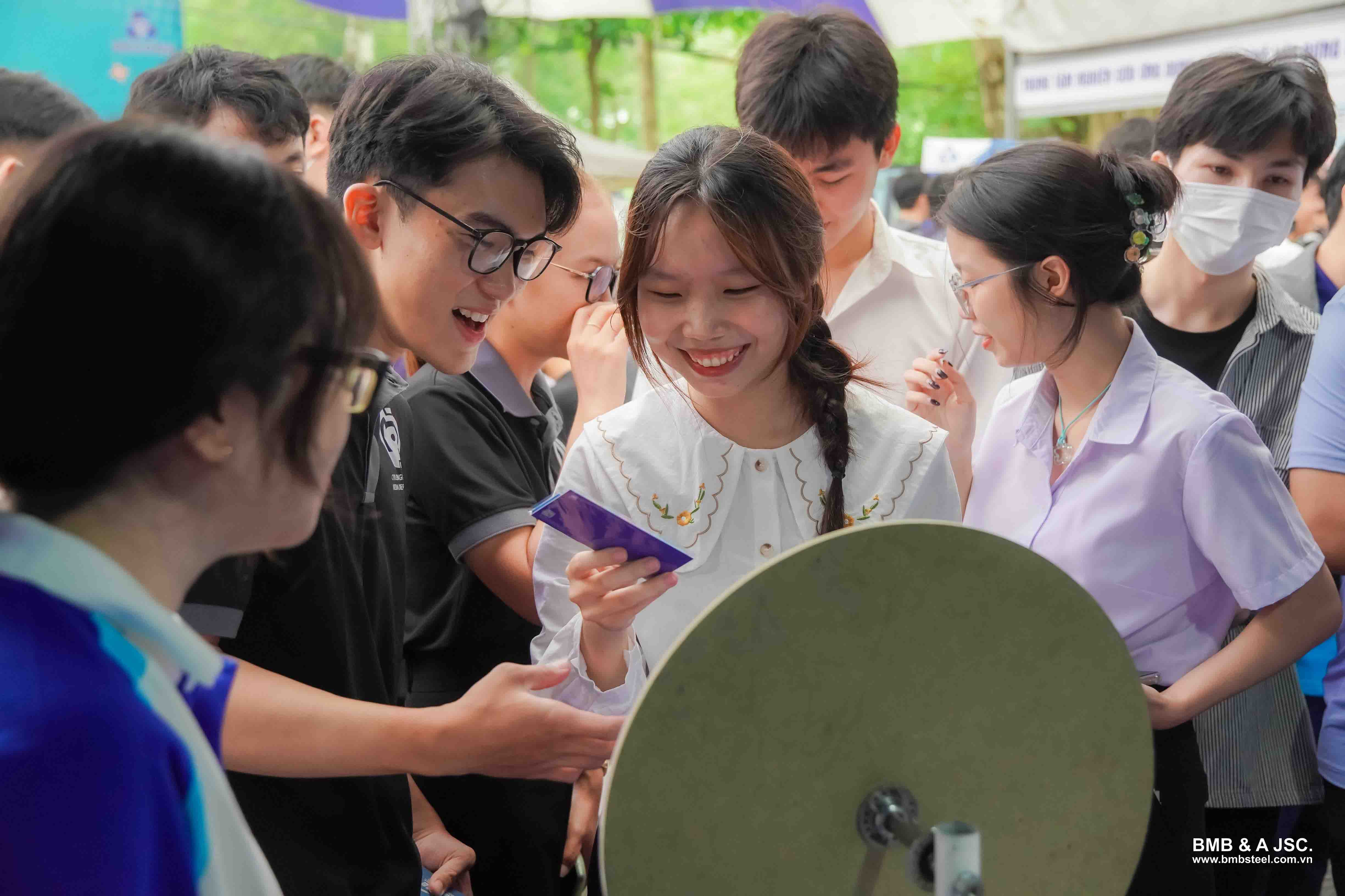 Job Fair at Ho Chi Minh City University of Technology 2023