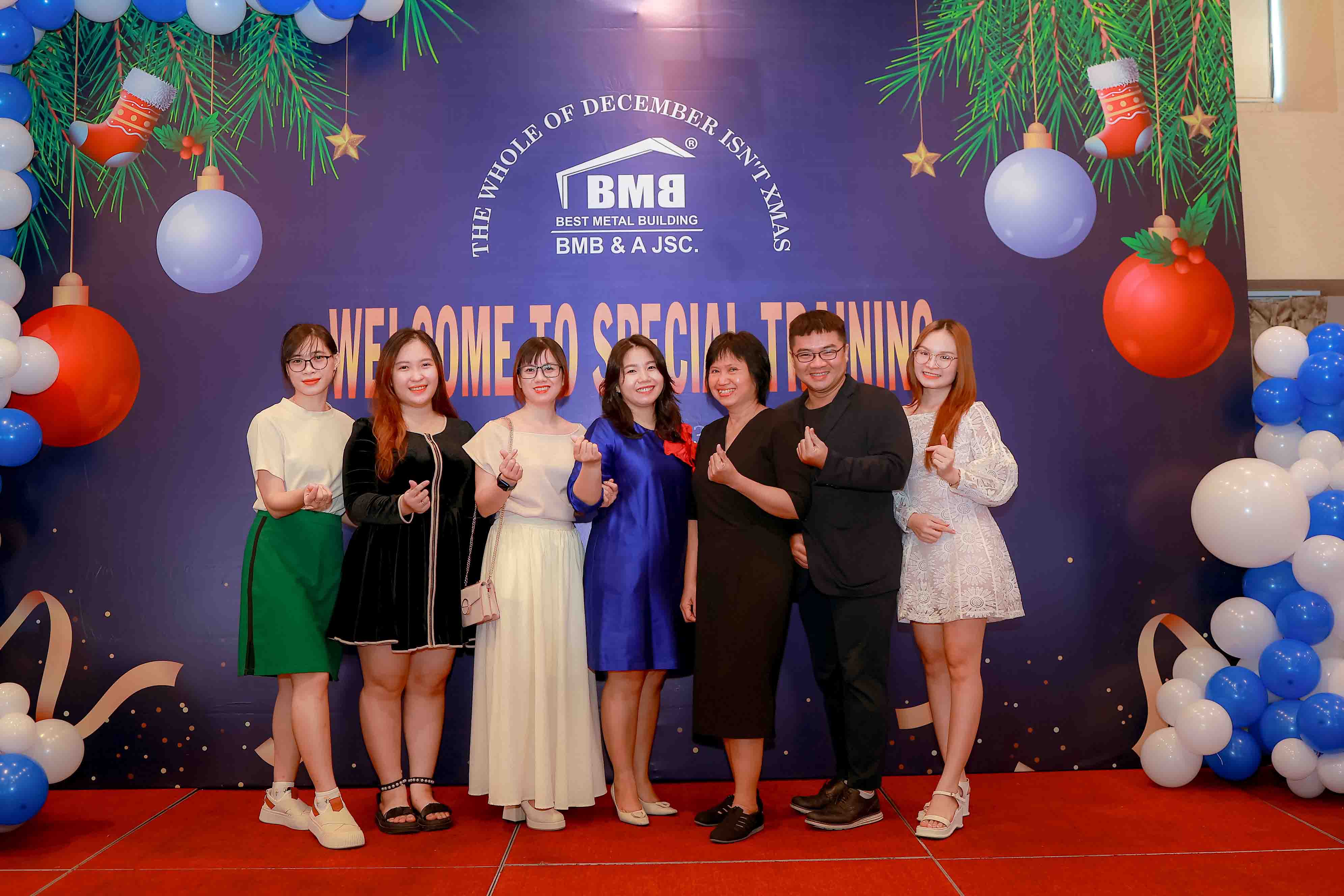 BMB STEEL celebrated Christmas and participated in internal training