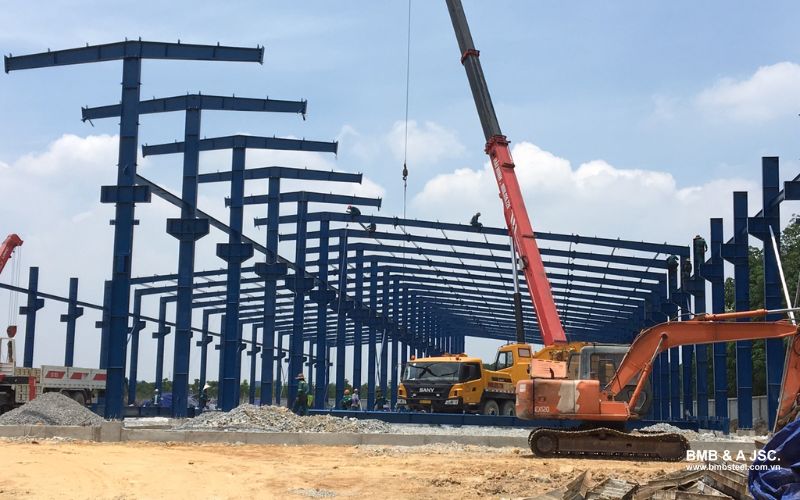 Benefits of Steel Structure Erection Over Concrete Construction