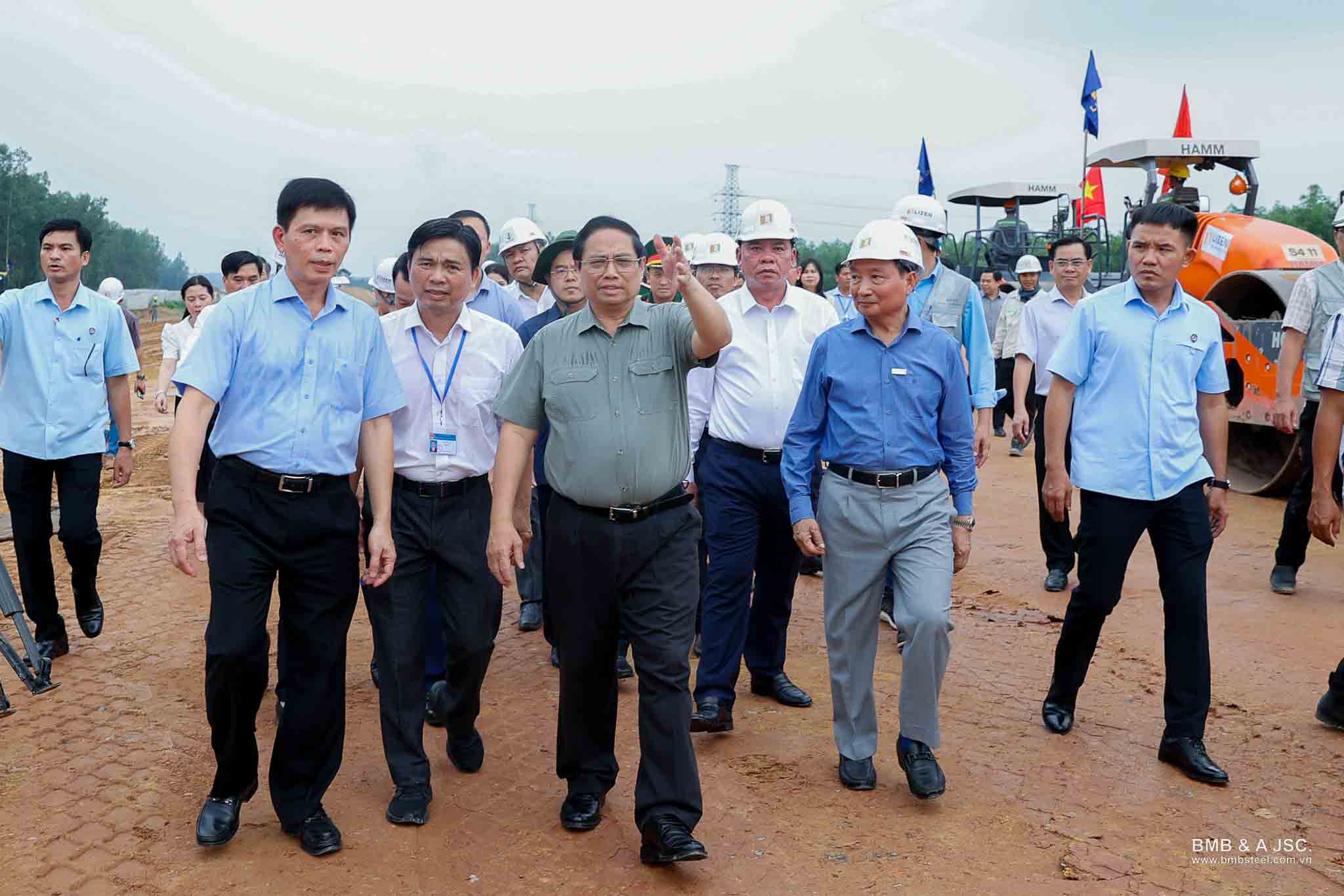 Prime minister Pham Minh Chinh visited the Long Thanh Airport project