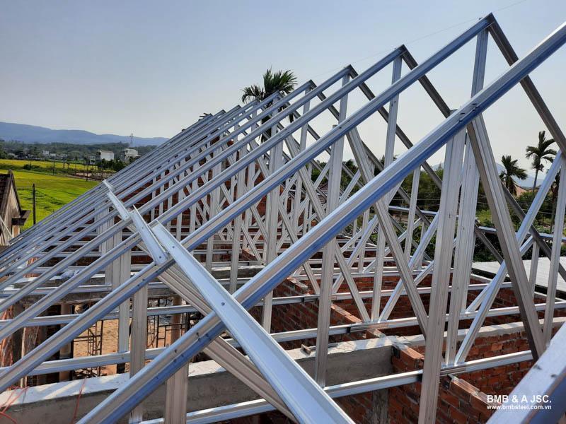 What is a roof truss?