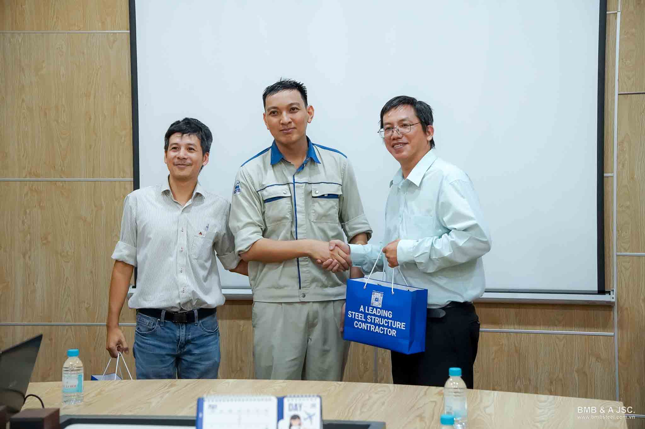 BMB Steel tổ chức Factory Tour cho sinh viên Đại học Tôn Đức Thắng