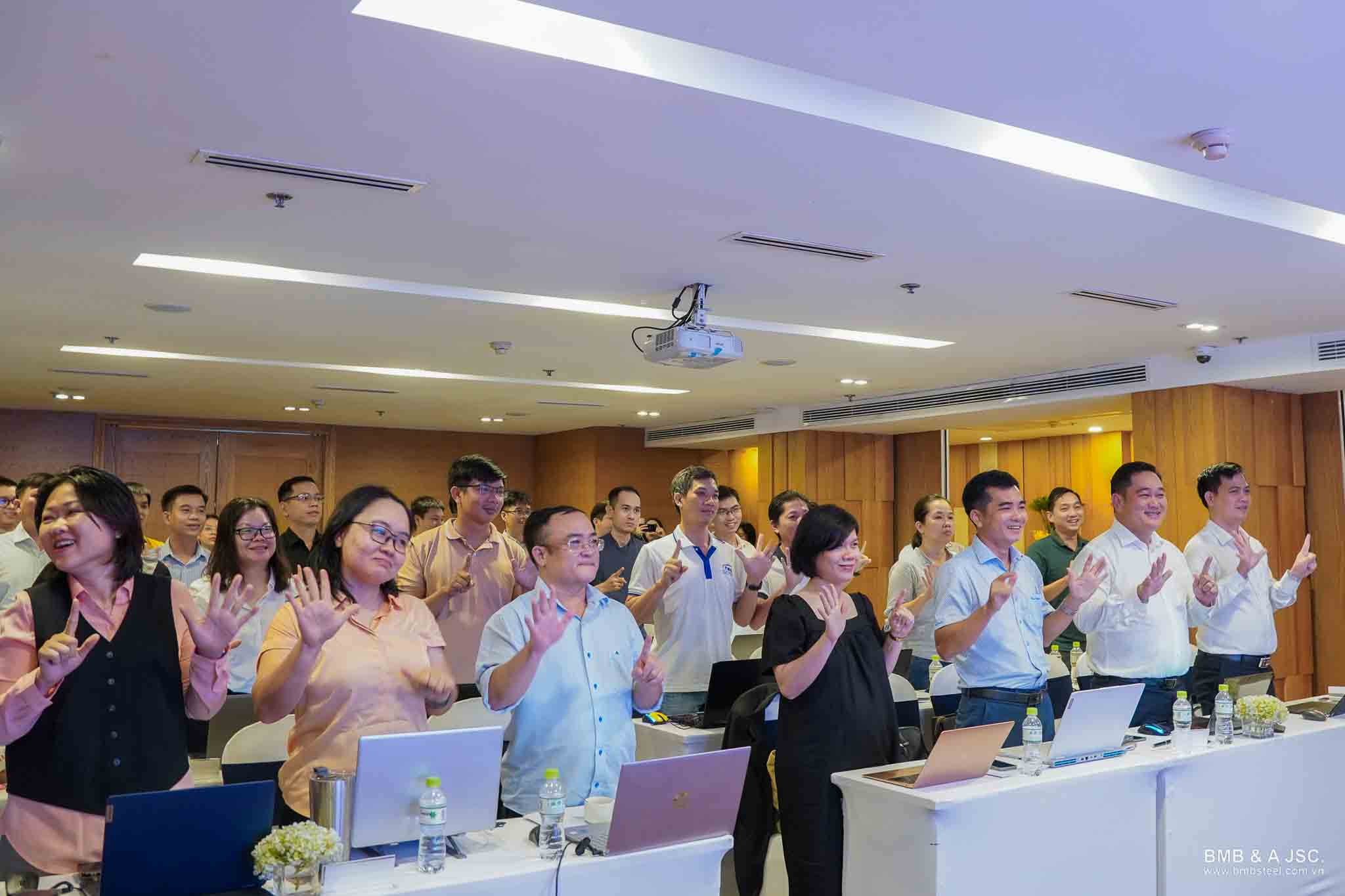 BMB Steel organized AI training for the Management team