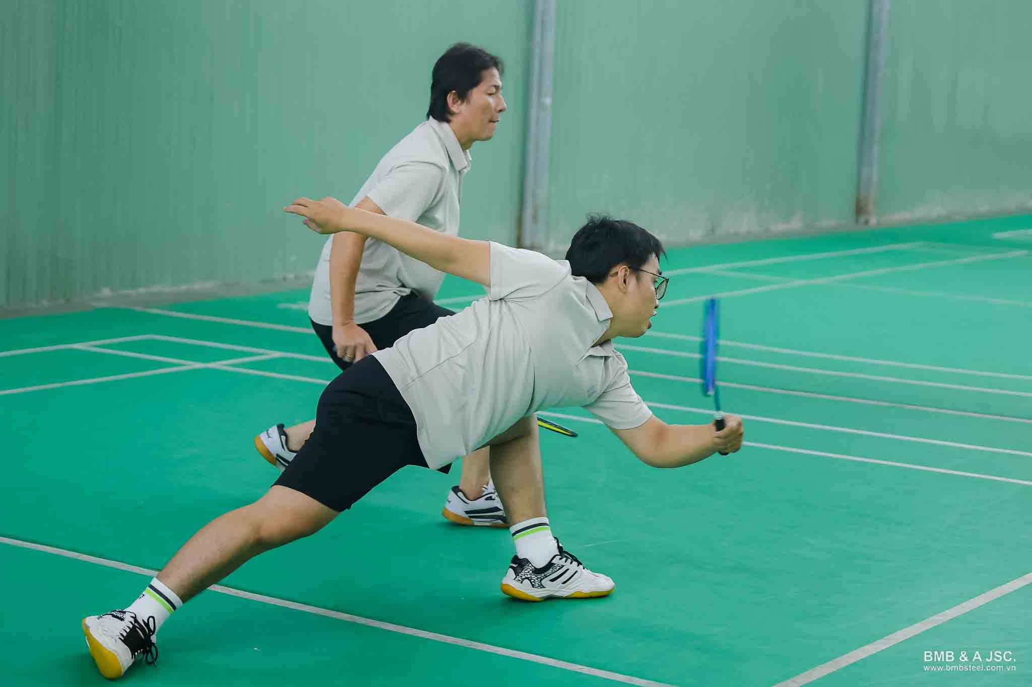 Badminton for Bonding – BMB Steel Fired Up the Weekend