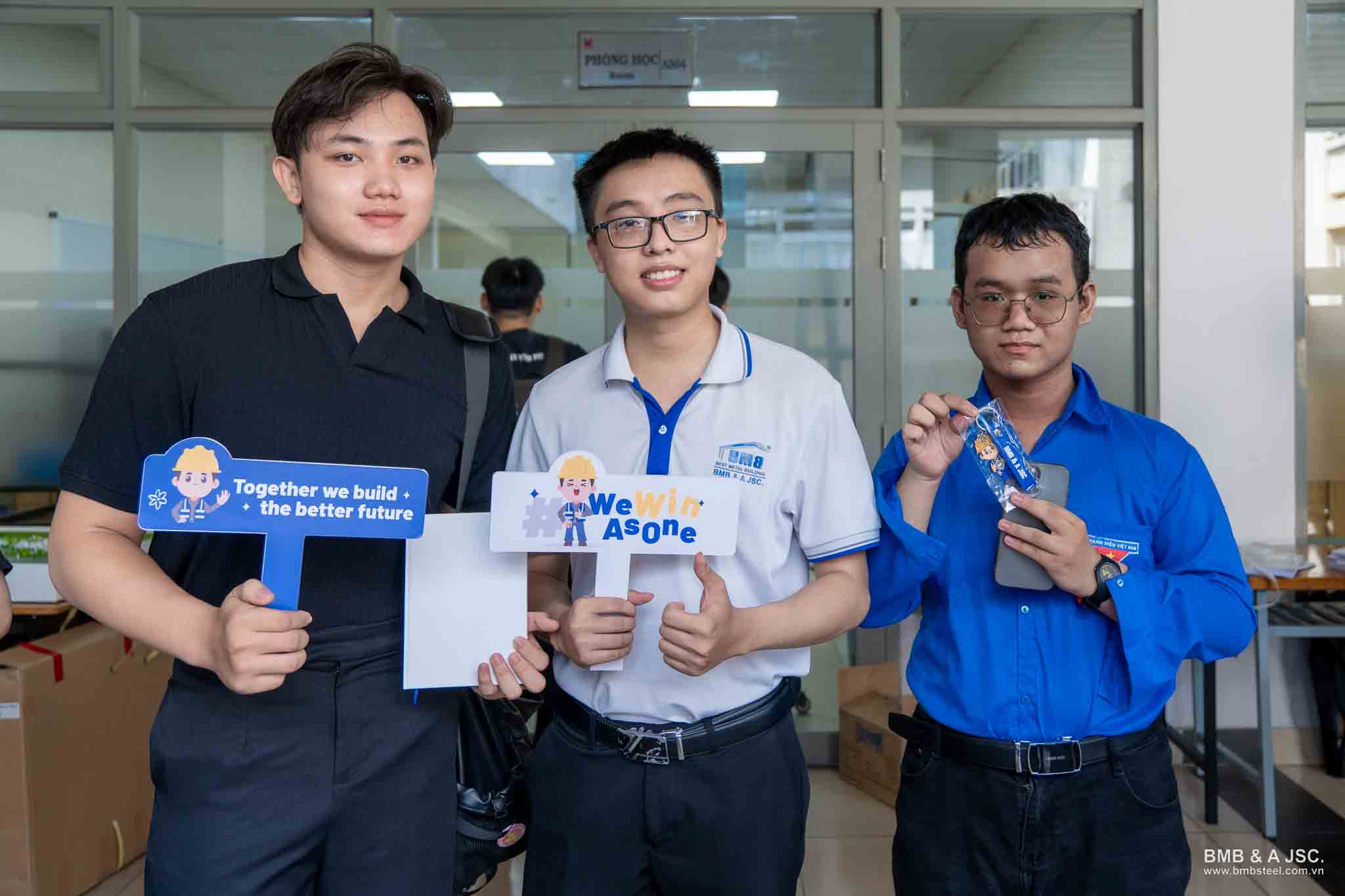 BMB Steel tham gia hội đồng bảo vệ đồ án và tư vấn tuyển dụng cho sinh viên Kiến trúc TP.HCM