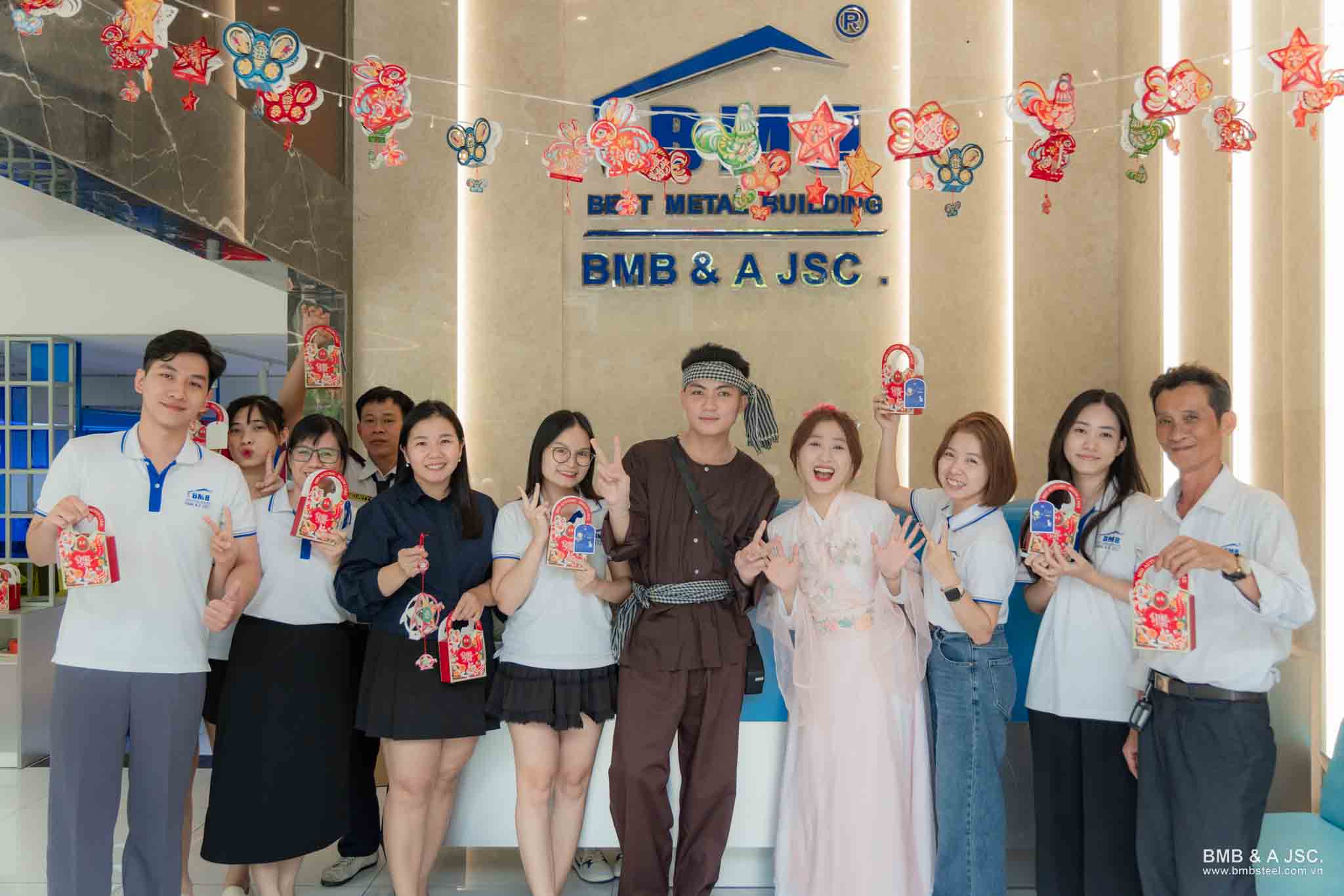 Trung thu đoàn viên dưới mái nhà BMB Steel