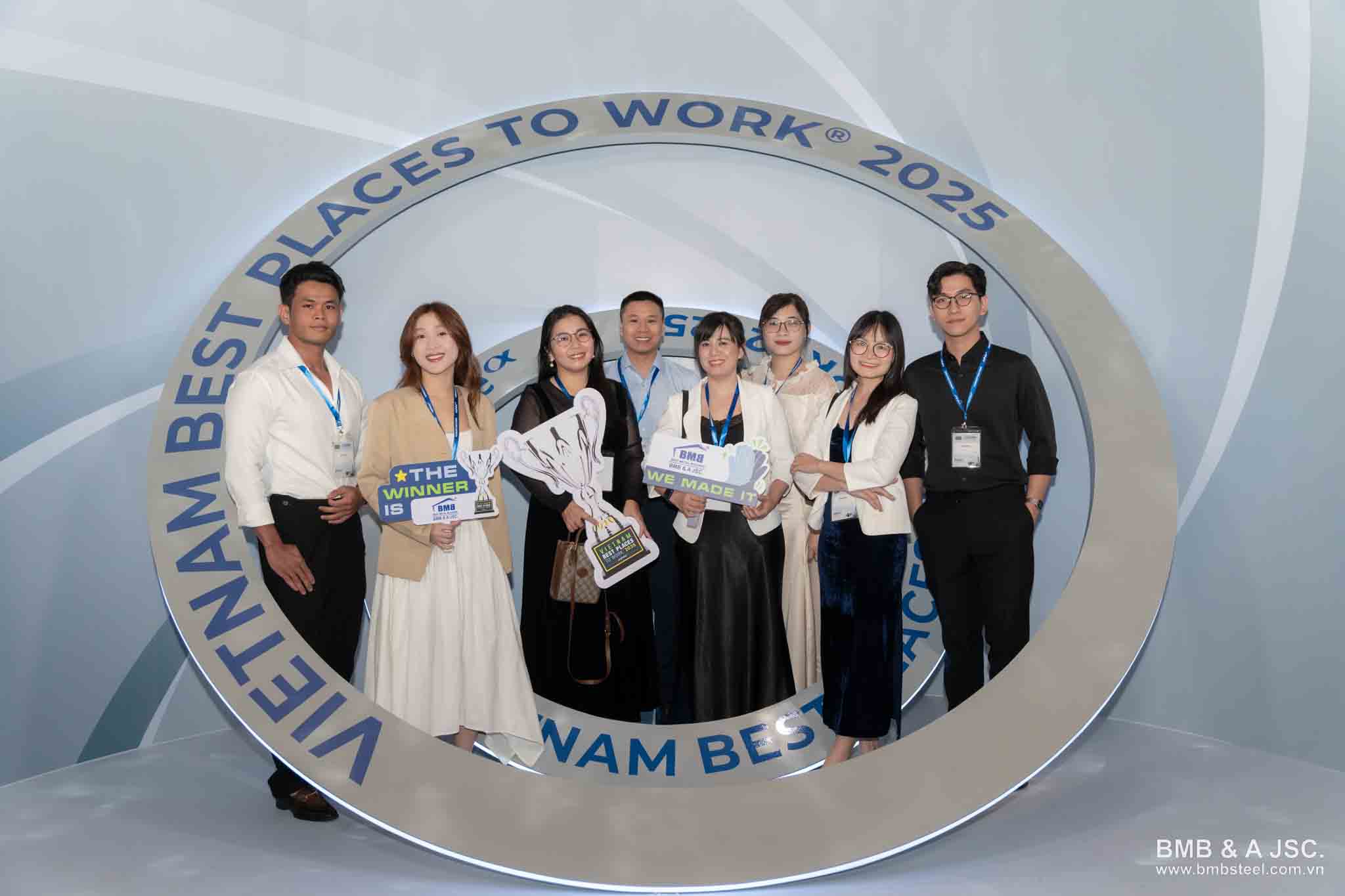 BMB Steel receives the award for Top 100 best workplaces in Vietnam 2025