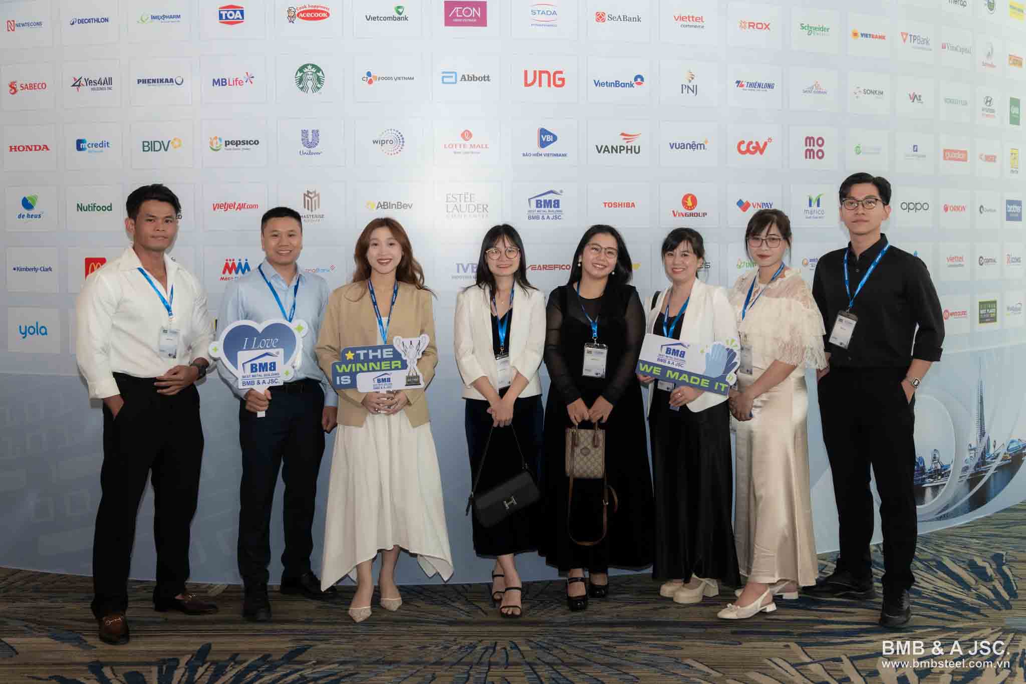 BMB Steel receives the award for Top 100 best workplaces in Vietnam 2025