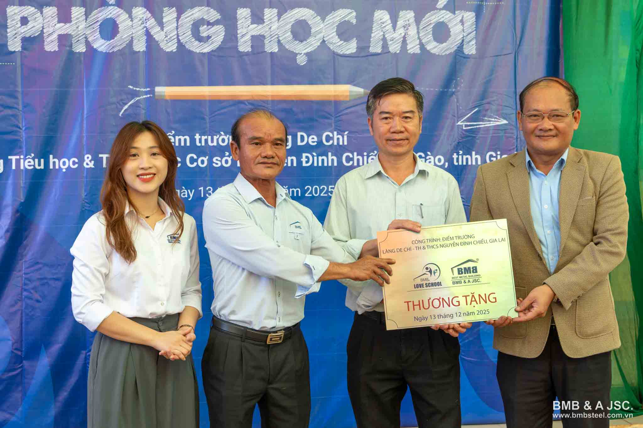 BMB Love School và hành trình mang lớp học mới đến trường tiểu học Làng De Chí