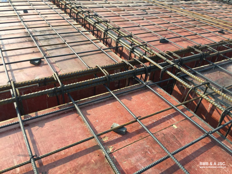 Single-layer slab reinforcement is flexible, easy to fabricate
