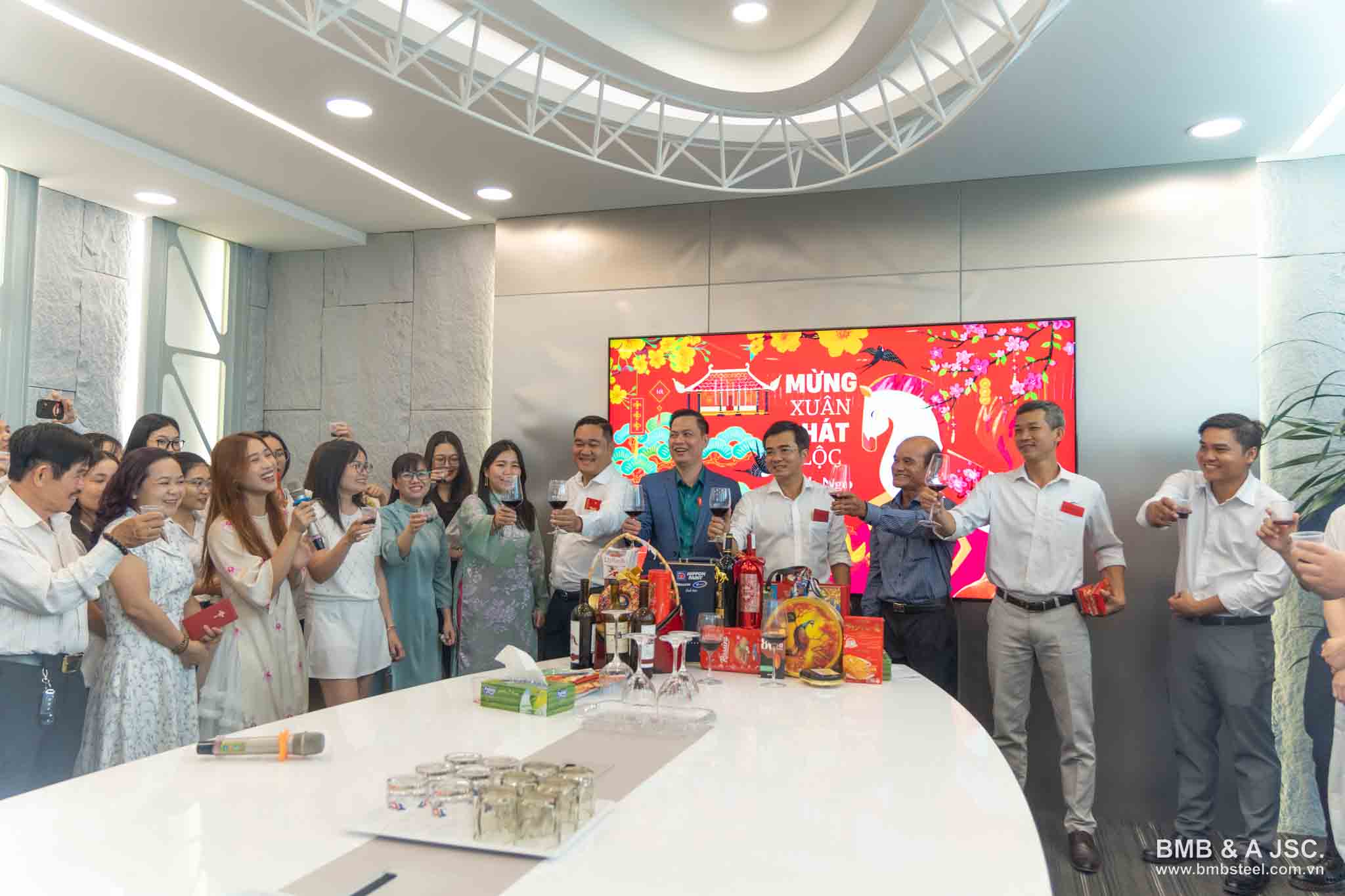 Khởi động Năm Mới, Tăng cường Năng lượng Mới