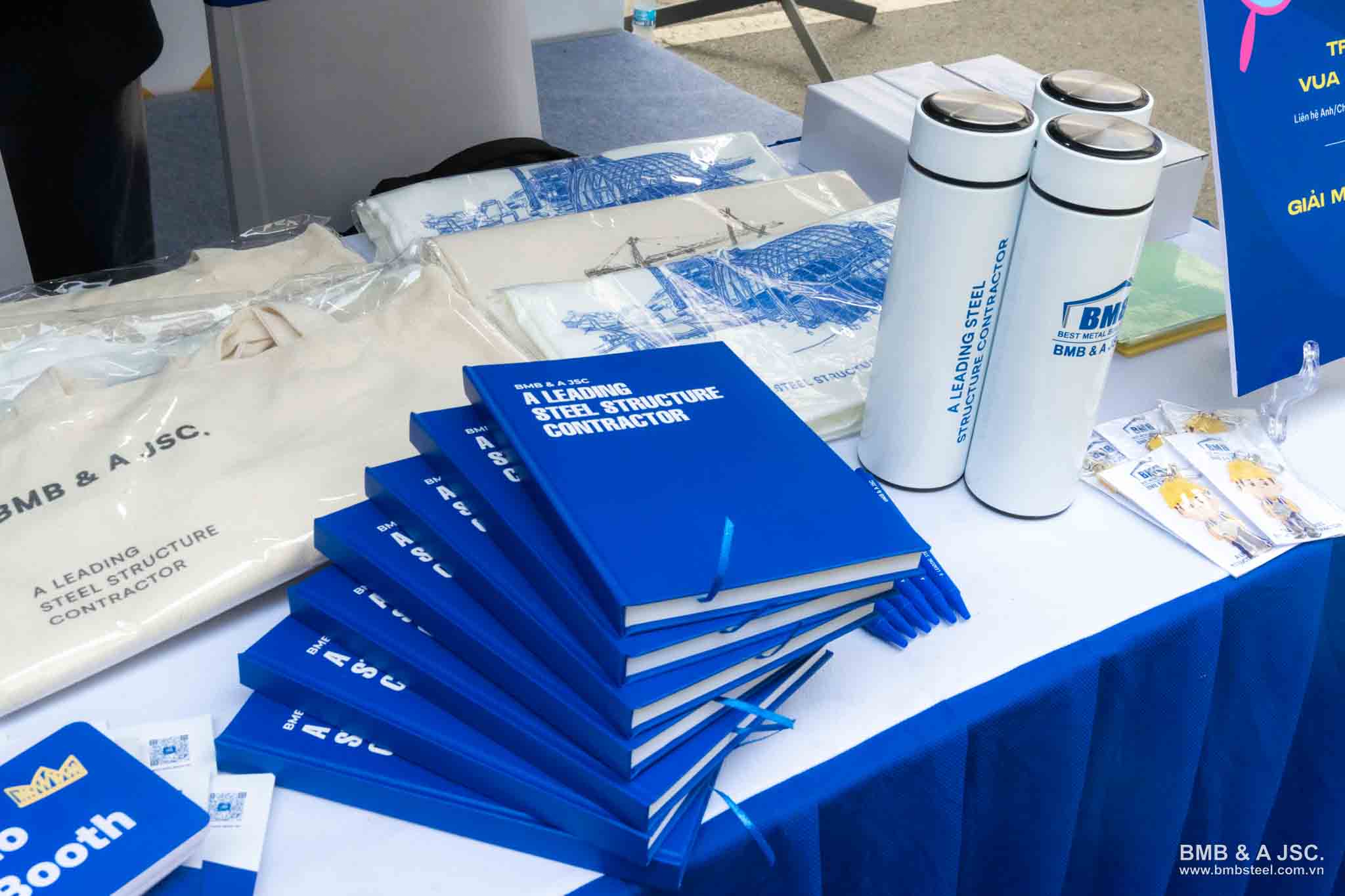 BMB Steel kết nối sinh viên tại trường đại học công nghệ kỹ thuật