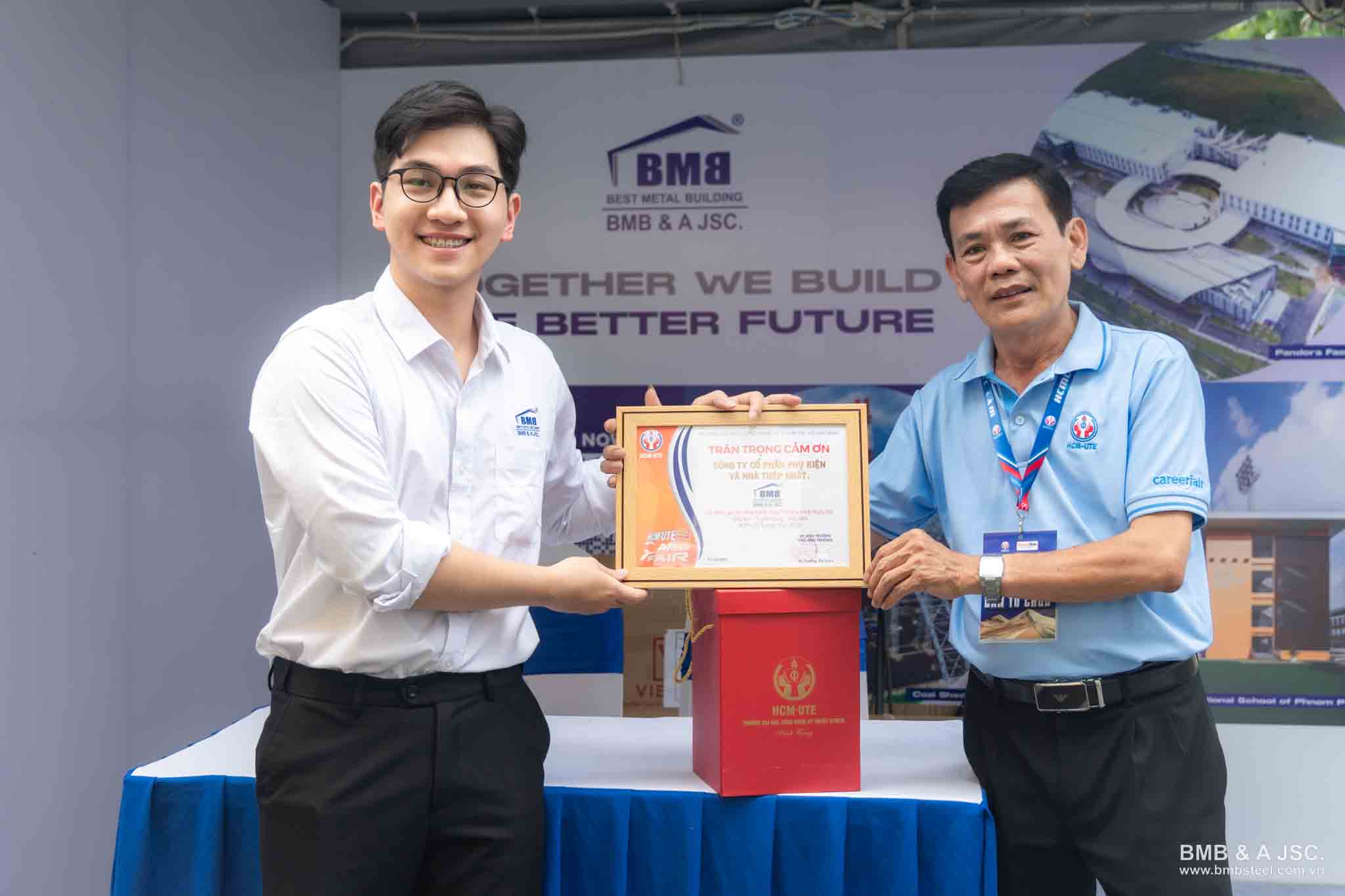 BMB Steel kết nối sinh viên tại trường đại học công nghệ kỹ thuật