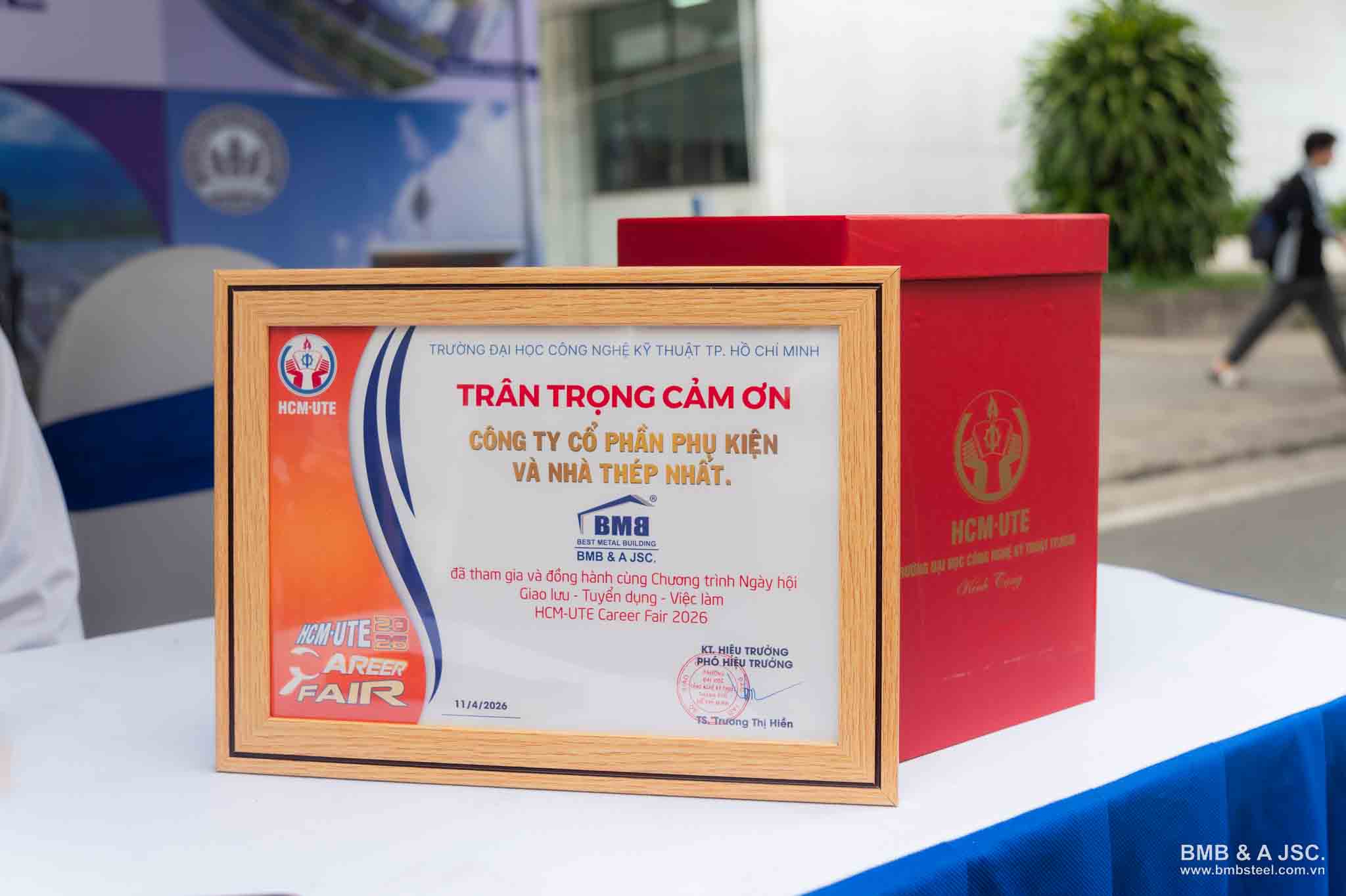 BMB Steel kết nối sinh viên tại trường đại học công nghệ kỹ thuật