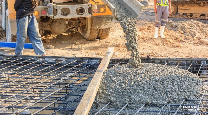 Bê tông được đổ liên tục và đầm chặt