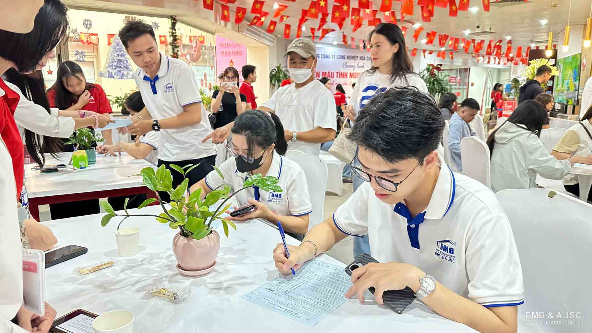BMB Steel Hanoi - Ketika hati memilih untuk berbagi