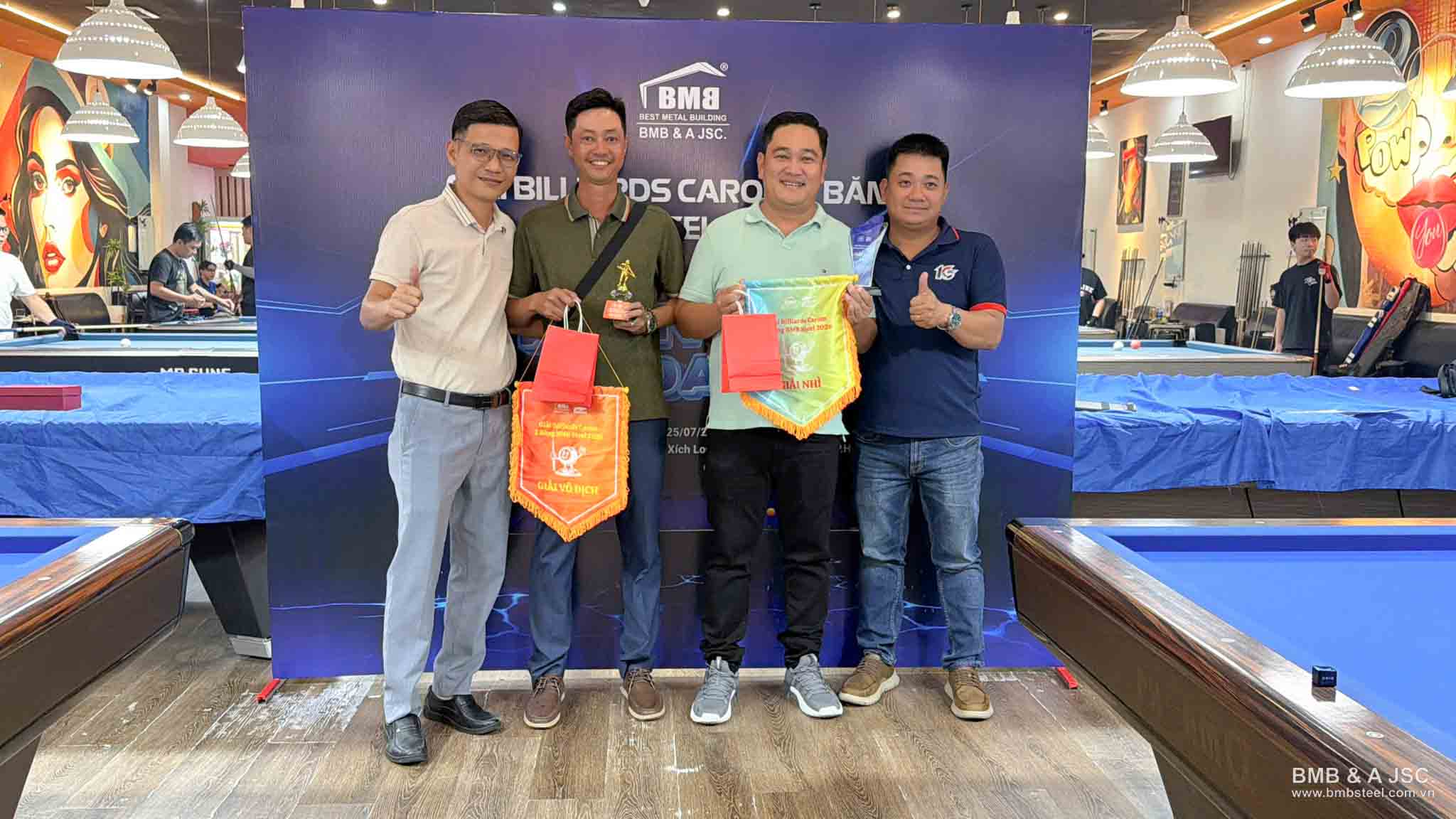 Sôi nổi giải Bida Carom 3 băng