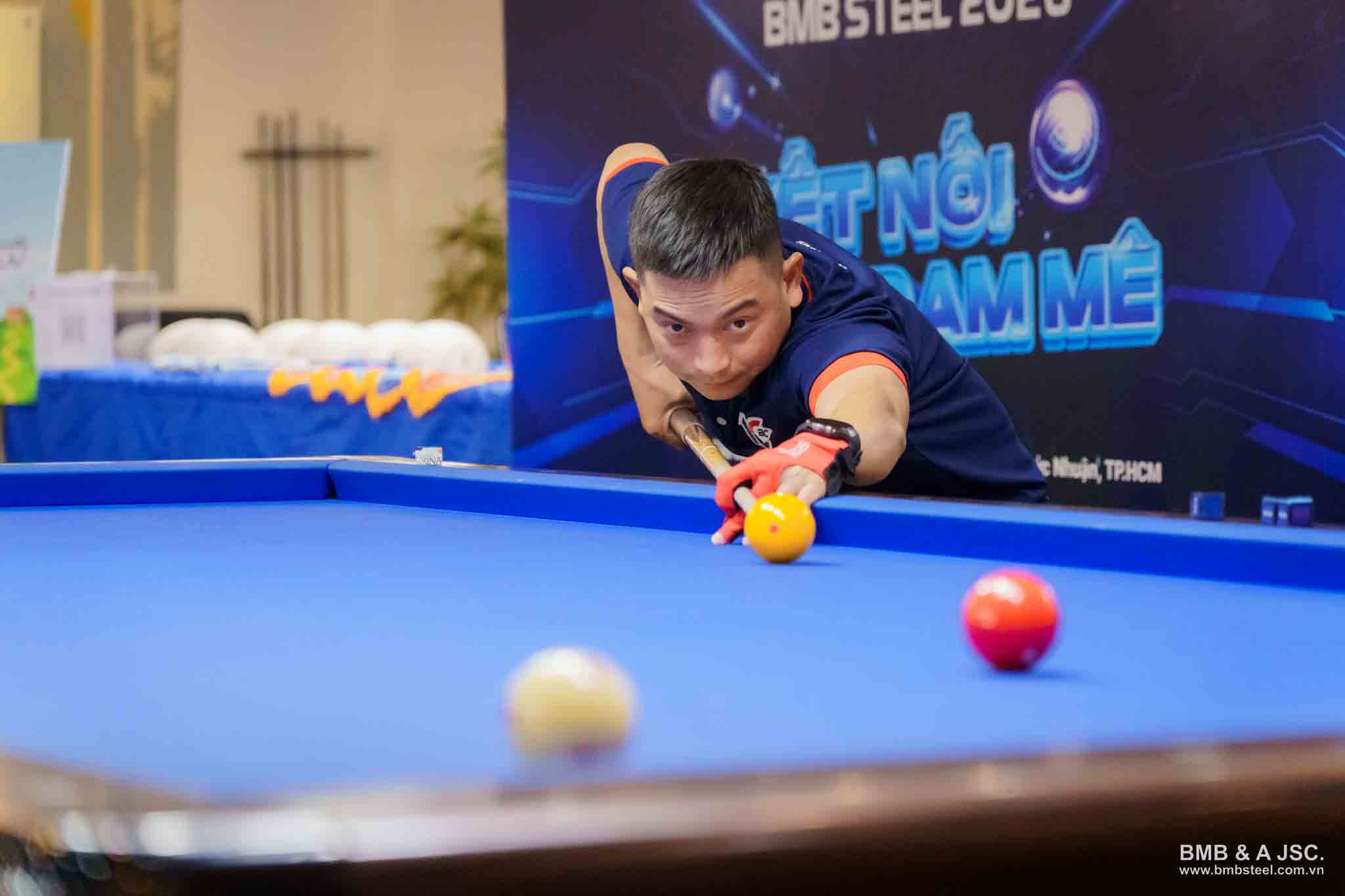 Sôi nổi giải Bida Carom 3 băng
