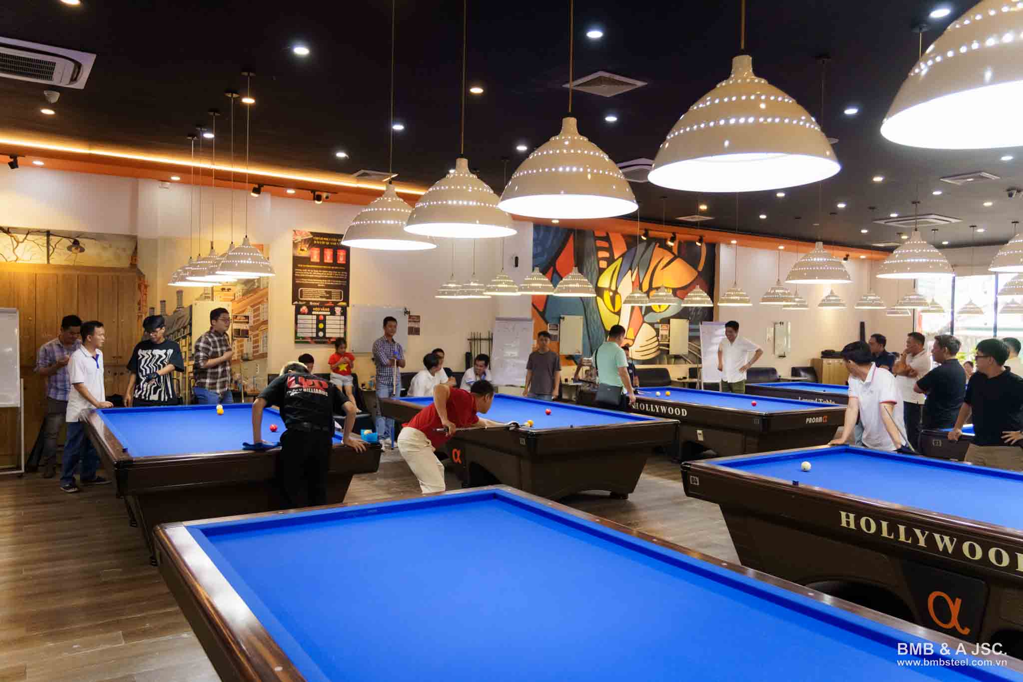 Sôi nổi giải Bida Carom 3 băng