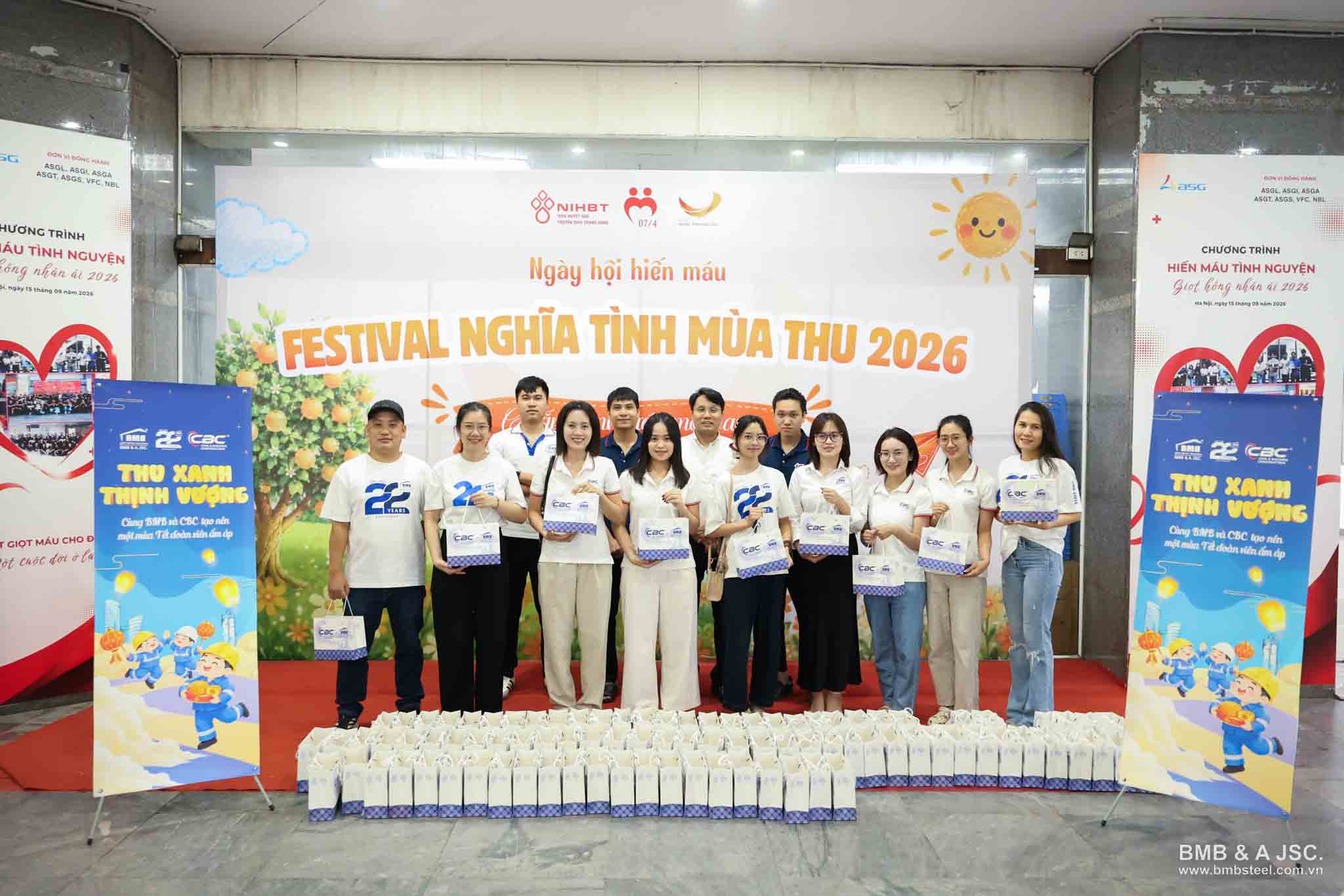 BMB Steel Hanoi cooperates with CBC to send a warm moon season to sick children