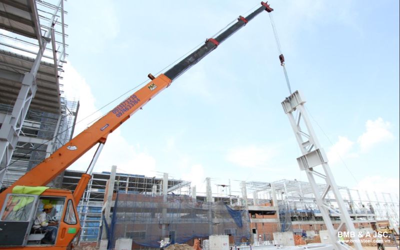Erection of steel structure
