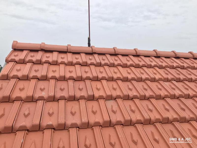 Flat rectangular tiles offer a reasonable cost