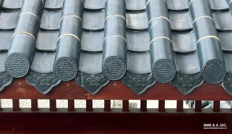 Yin-yang tiles carry symbolic feng shui meaning